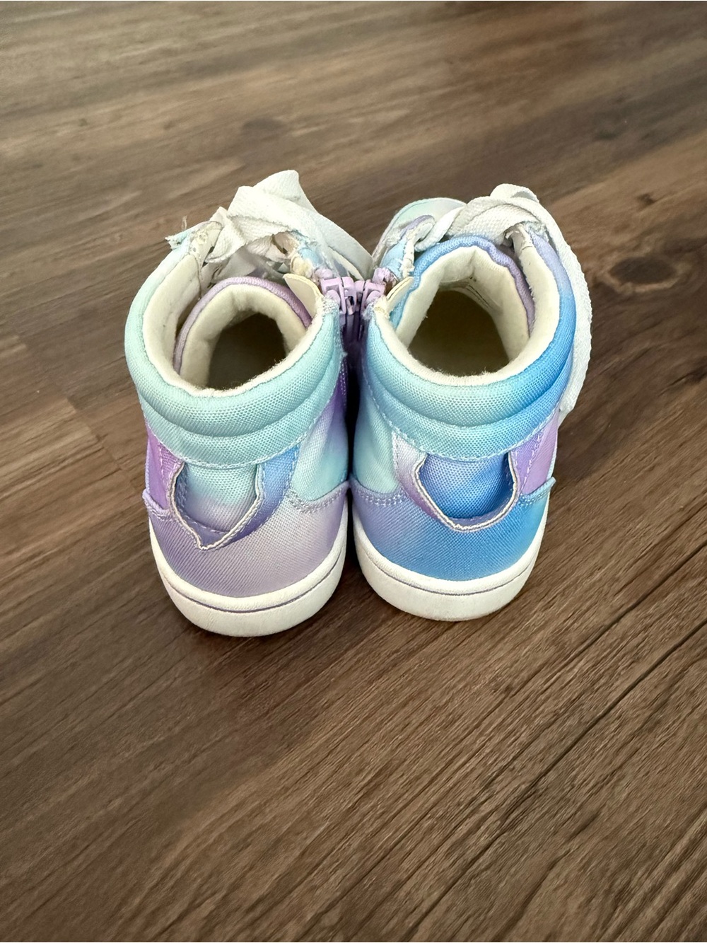 Cat & Jack Kids High-Top Sneakers in Pastel Blue and Lavender - Picture 6 of 7